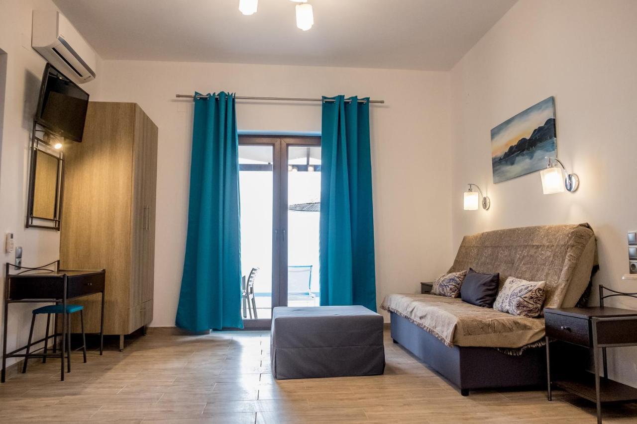 Amousso Beach Villas Marantochori Екстер'єр фото