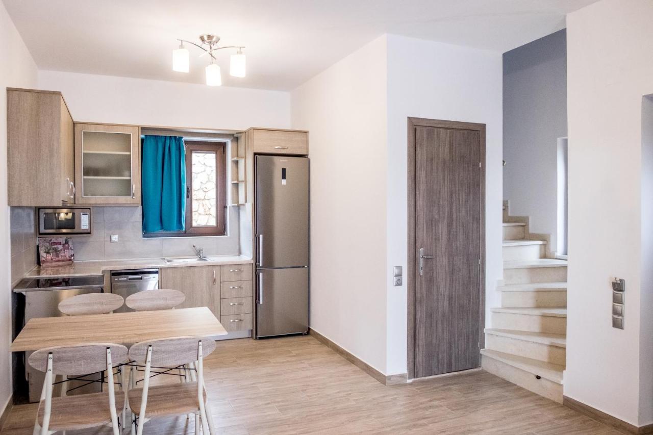Amousso Beach Villas Marantochori Екстер'єр фото